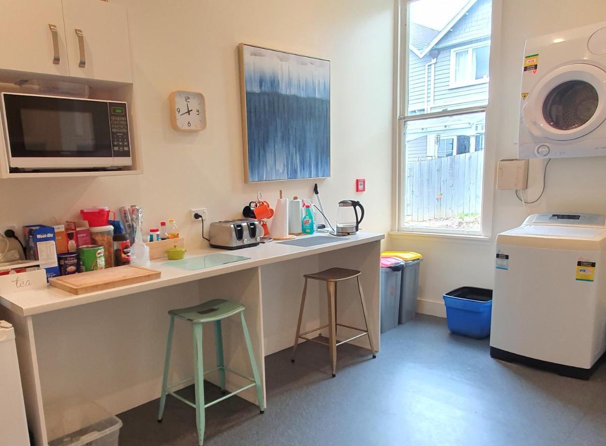 Travel Stay City Hostel Dunedin Exterior photo