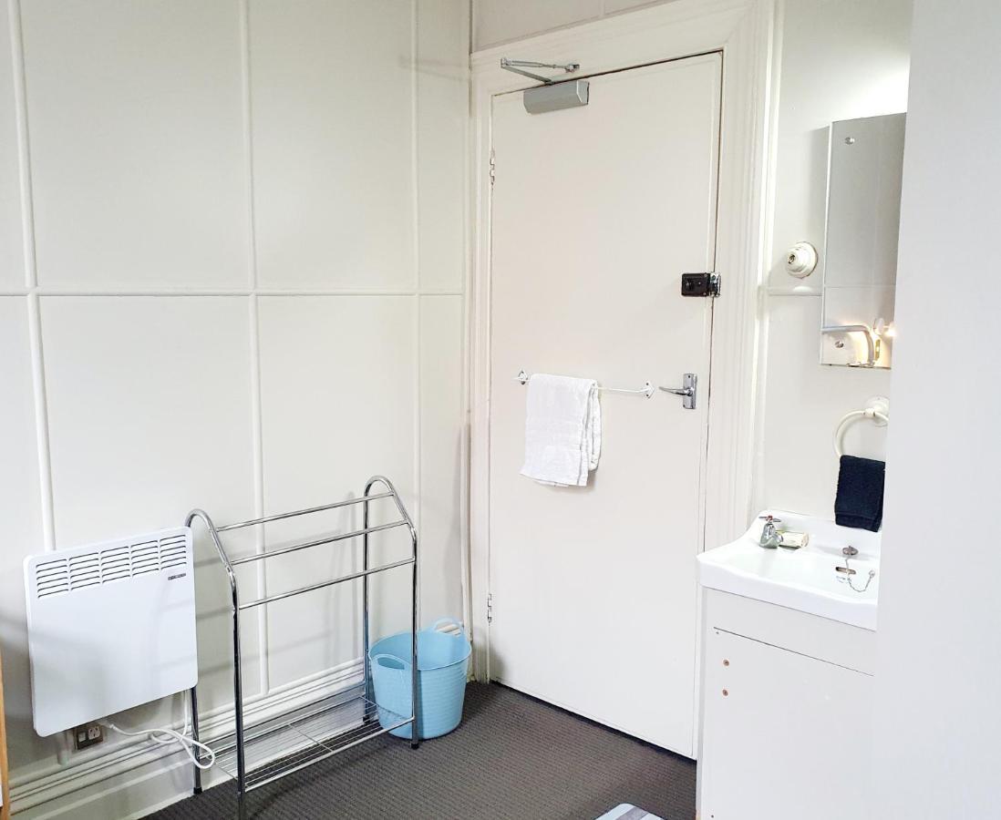 Travel Stay City Hostel Dunedin Exterior photo